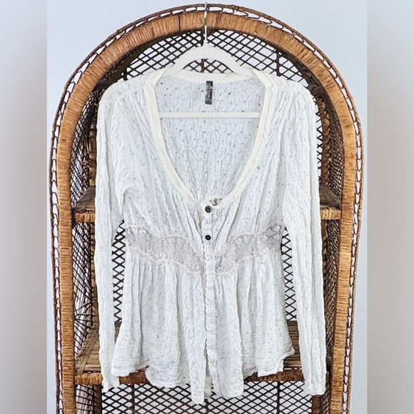 Free People Tops - Free People White Lace Long Sleeve Top Womens Small Boho Peplum Button Front
